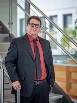 Admissions Counselors Arturo Fernandez Headshot